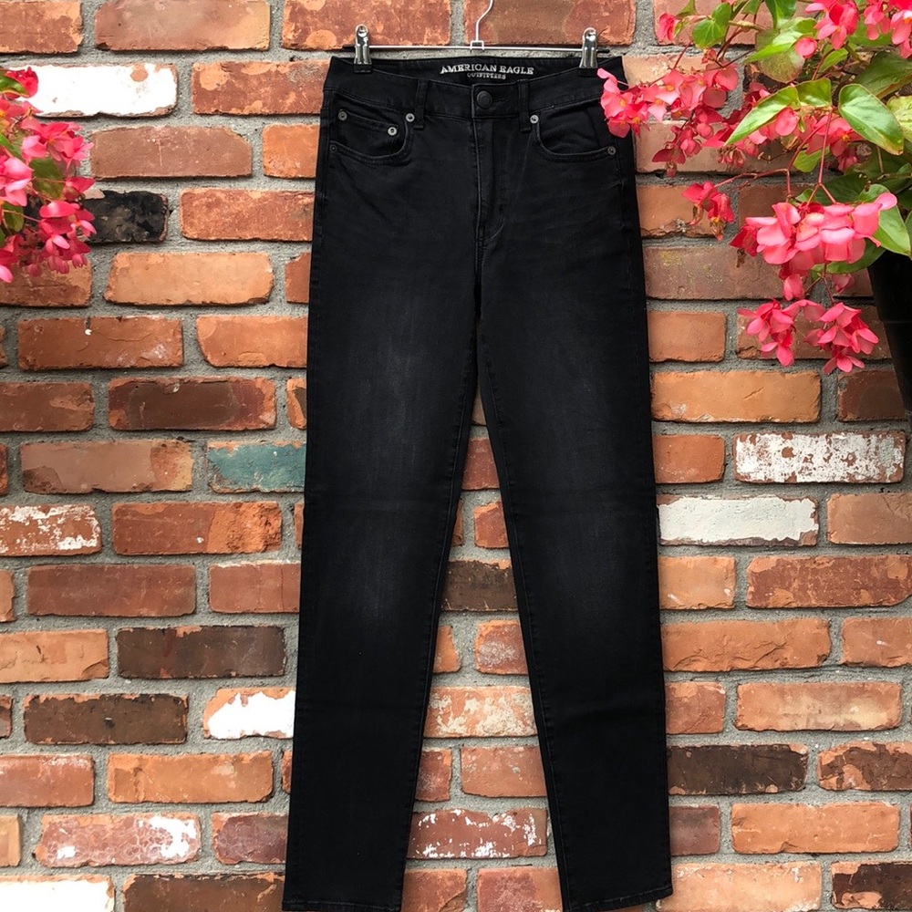 American Eagle Black Hi-Rise Straight Jeans